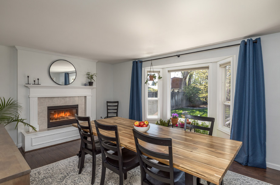 Dining Room with Windows 5